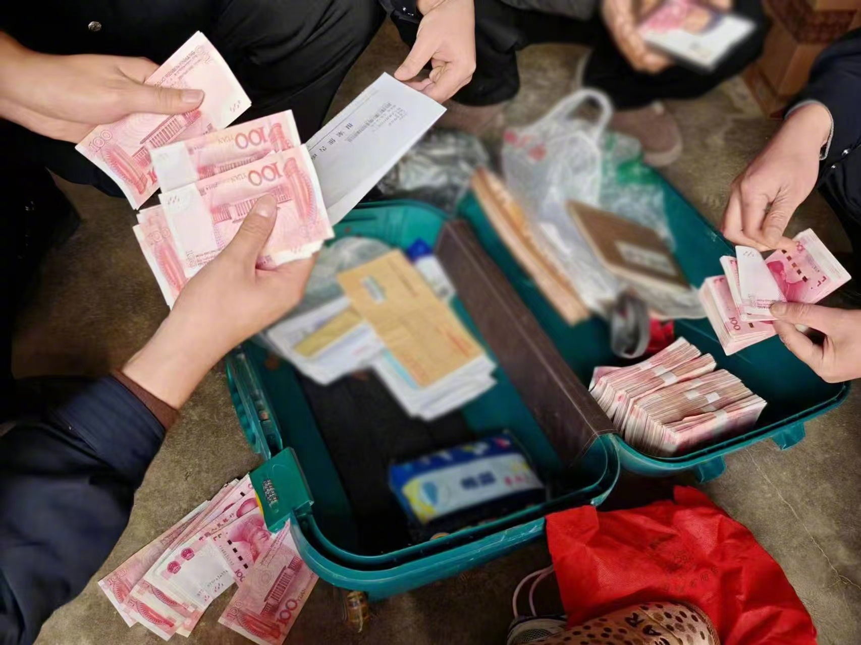 最新带现金几十万能过安检方法分析(最方便真实的昌都携带现金过安检有具体规定吗方法)